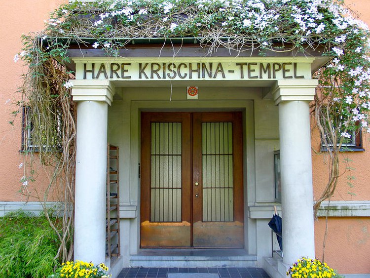 eingang-tempel_foto_krishna-ch