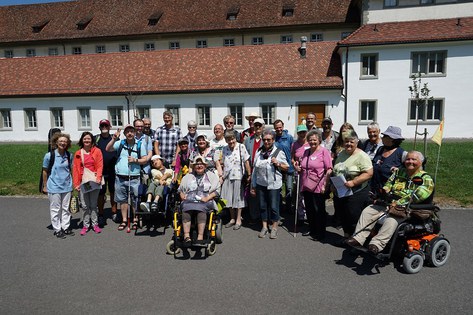 So gross wie noch nie zuvor: Die Pilgergruppe der Behindertenseelsorge_FOTO_Arnold Landtwing