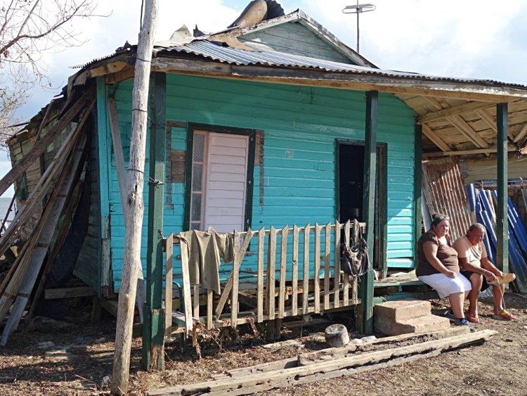 Nothilfe nach Hurrikan gegen das Vergessen in der Karibik