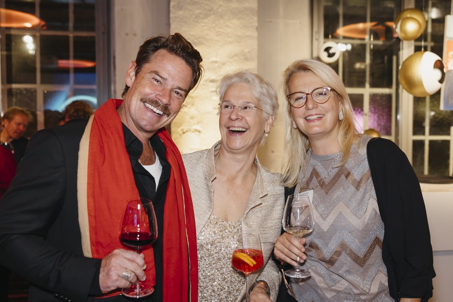 Menschlichkeit zeigt sich in Begegnungen. Foto: Gina Held