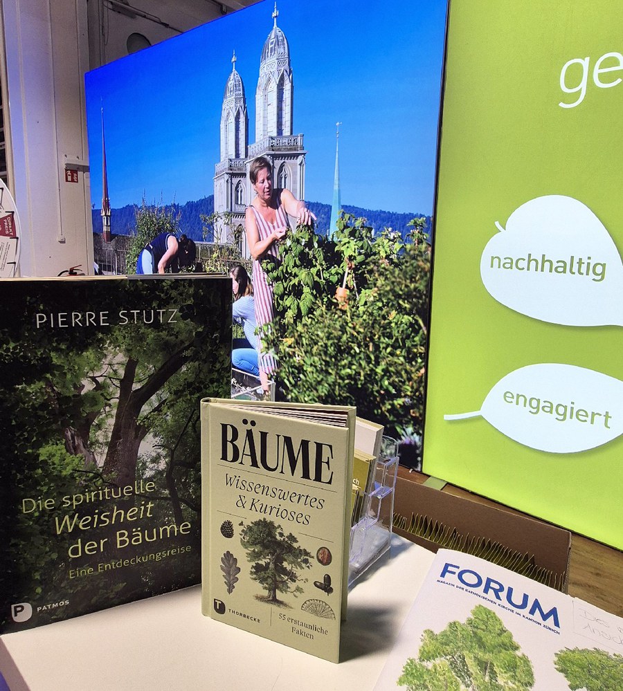 Leitthema der Giardina in diesem Jahr waren «Bäume». Auch an unserem Stand gab es einige Materialien dazu. Foto: Saskia Richter