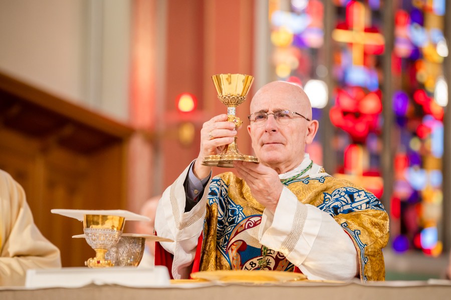Bischof Bonnemain steht der Eucharistiefeier vor