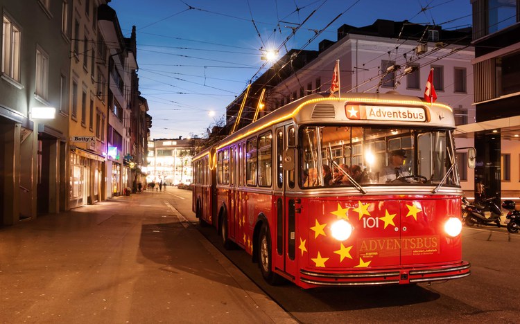 Der Adventsbus rollt in die Buchläden Der Adventsbus rollt in die Buchläden