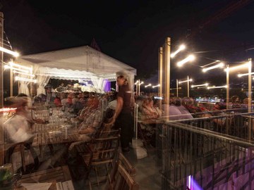 Zwischen Lounge, Beiz, Höllenbar und Morgenlob