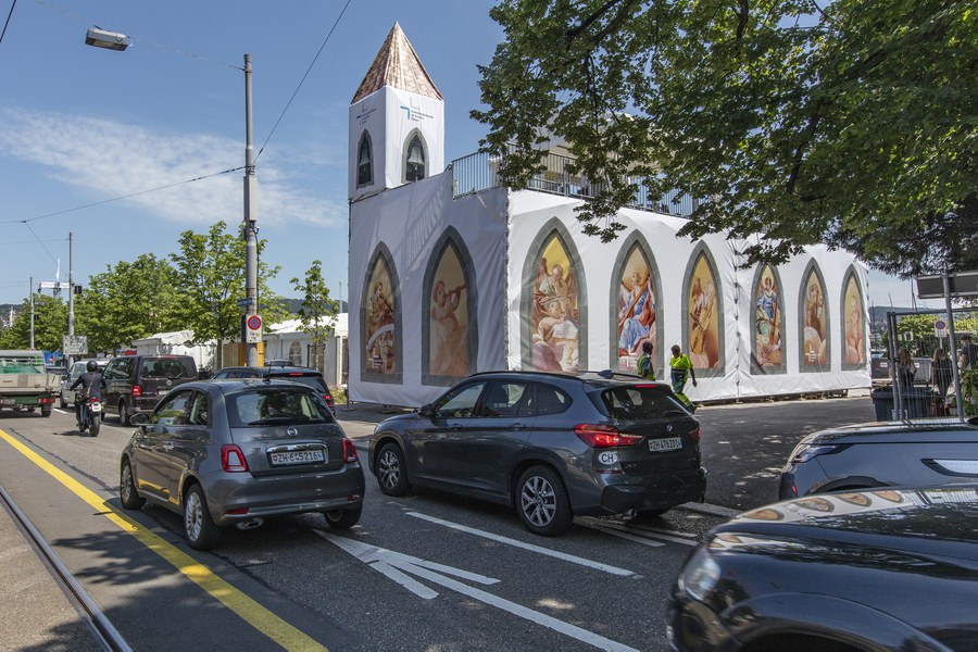 kirche totale.jpg