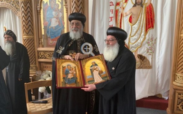 Kopten-Papst Anba Tawadros II. weiht in Lindau Kirche ein Kopten-Papst Anba Tawadros II. weiht in Lindau Kirche ein