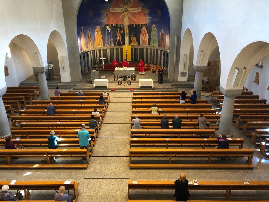 30 Personen kamen in die Kirche Herz-Jesu Wiedikon am Pfingstsamstag.