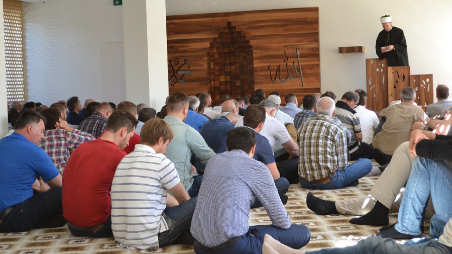 Moschee-Bosnische-Gemeinschaft-Schlieren_Bild_Sylvia-Stam-1.jpg