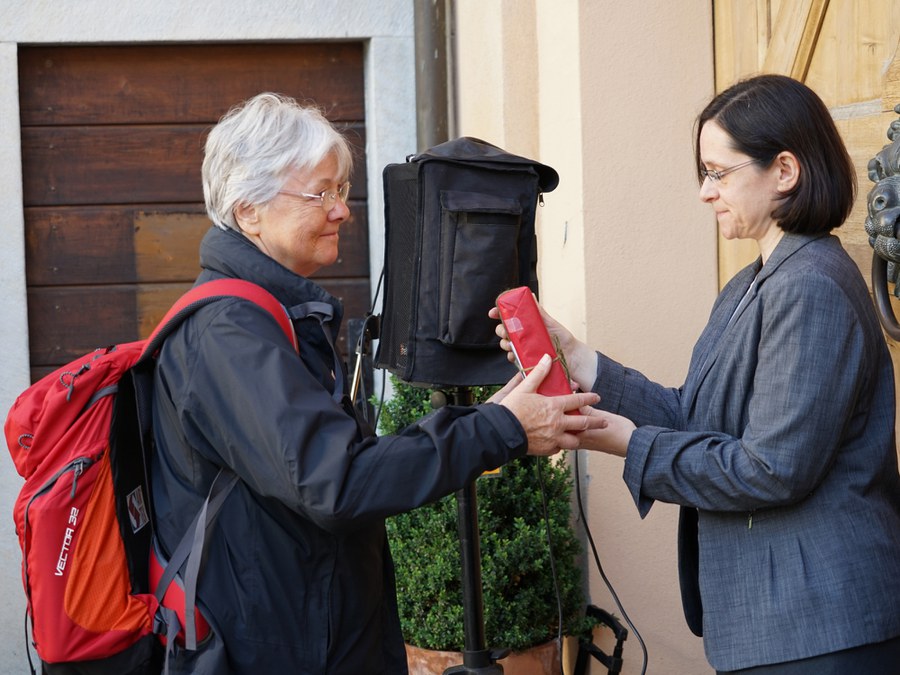 Übergabe Petition an Kanzlerin