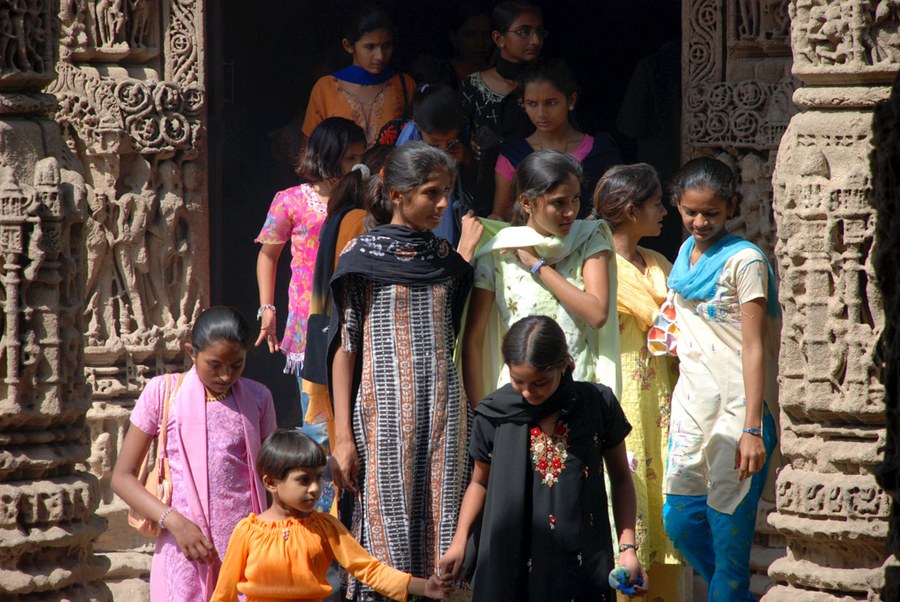 Frauen in einem Tempel in Ahmedabad, Indien. Foto: Daniel Spillmann