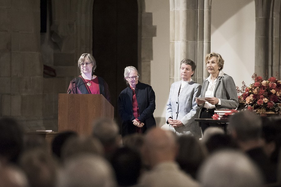 "Team Katharina", welches das Buch zur letzten Äbtissin möglich machten: Jeanne Pestalozzi,  Präsidentin des Vereins Katharina von Zimmern; Marlis Stähli M. A., Handschriftenkonservatorin; Christine Christ-von Wedel, Historikerin und Autorin und Irene Gysel, Journalistin und ehemalige Kirchenrätin (von links). Fotos: Goran Basic