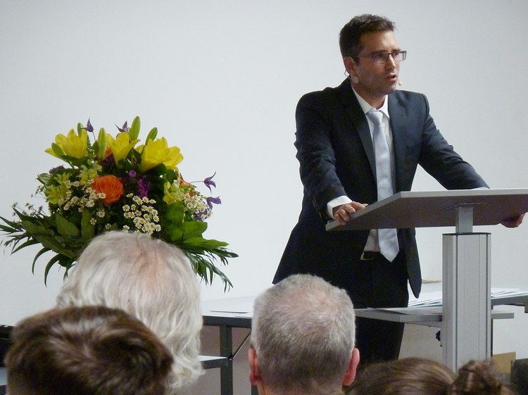 Aufmerksamkeit verdichtet Informationen zu Wissen Aufmerksamkeit verdichtet Informationen zu Wissen