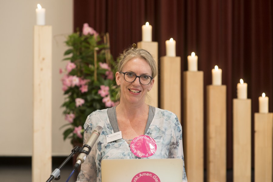 Franziska Driessen-Reding begrüsste die anwesenden Frauen.