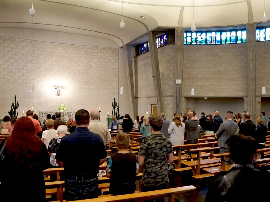 Gottesdienstgemeinschaft mit Angehörigen und Freunden