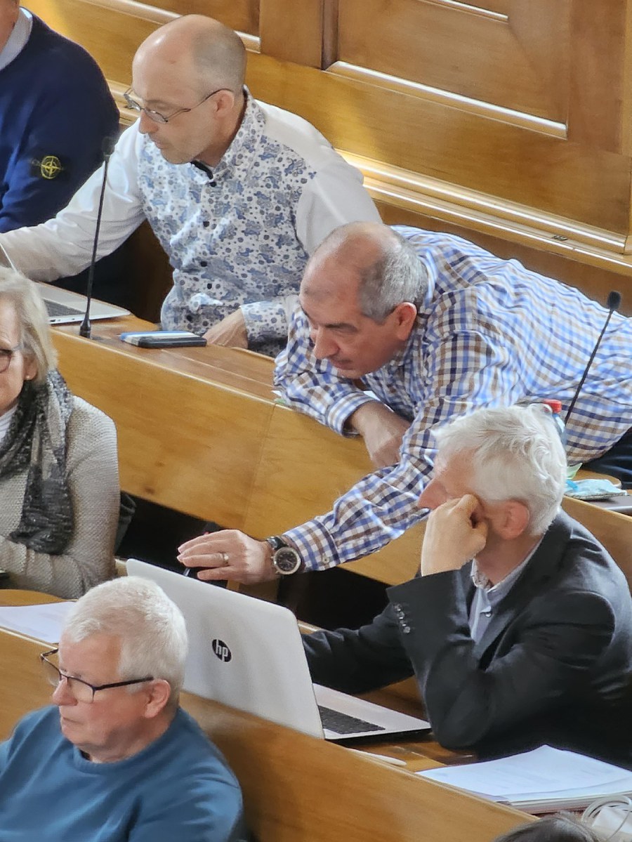 Die Technik bereitete einigen Synodalen Schwierigkeiten.