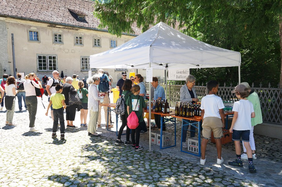 Der Seelsorgerat sorgt auch für das leibliche Wohl. Foto: Arnold Landtwing