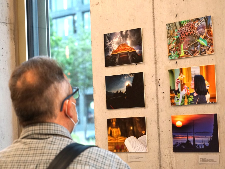Impressionen Ausstellung Blitzlichter Foto: Arnold Landtwing