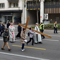 Mit dem Kreuz durch Zürich