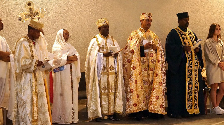 Prozession Orthodoxe Gemeinschaften zum Fest der Stadtheiligen Felix, Regula und Exuperantius 2022_Foto_Saskia Richter (19).JPG