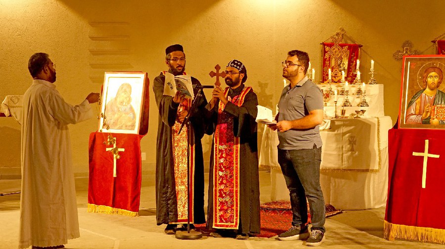 Prozession Orthodoxe Gemeinschaften zum Fest der Stadtheiligen Felix, Regula und Exuperantius 2022_Foto_Saskia Richter (21).JPG