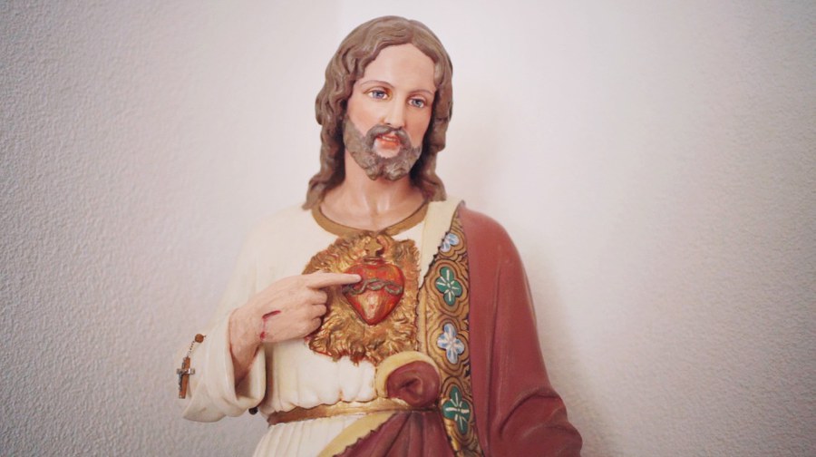 Jesusstatue als Symbol, dass die vier Freunde auf Ihren Motorradtouren stets begleitet sind (Foto: Matthias Wolf)