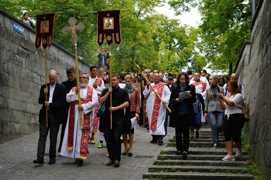 Singend und betend unterwegs_FOTO_Arnold Landtwing