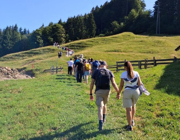 wandern_geschnitten.PNG