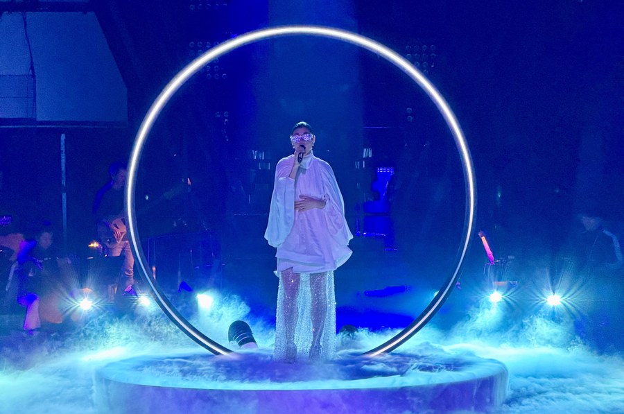 Stage_geschnitten.jpg Stage_geschnitten.jpg