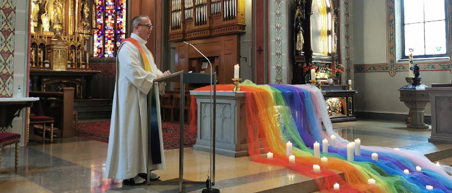 Martin Stewen Gottesdienst Pride 2023.jpg Martin Stewen Gottesdienst Pride 2023.jpg